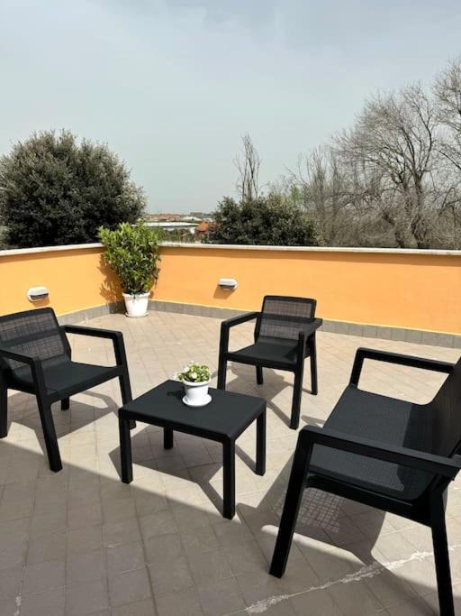 Casa Vacanza Elislor Apartments Fiumicino Eksteriør billede