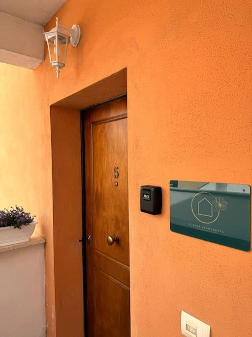 Casa Vacanza Elislor Apartments Fiumicino Eksteriør billede